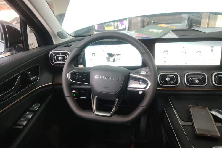 Used Chery Tiggo 9 2023 2.0T Dual-Clutch Two-Wheel Drive Leading Edition 5 Seats
