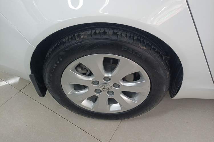 Used Buick Regal 2015 1.6T Elite Tech Model Right Rear Wheel Hub