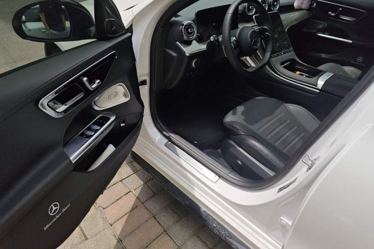 Used Mercedes-Benz C-Class 2024 Facelift C 260 L Night Edition Sport Version Driver Seat