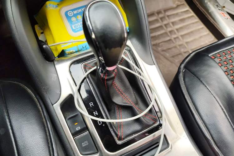 Used CHANGAN CS75 2016 1.8T Automatic Elite Model China V Standard Gear Lever