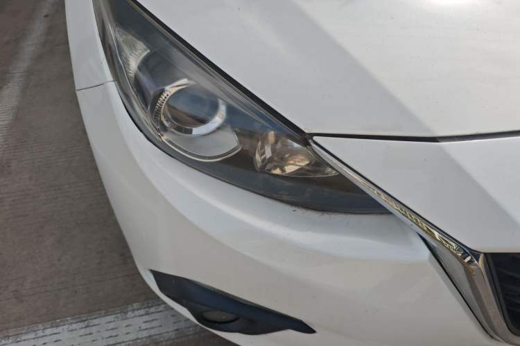 Used Mazda 3 Axela 2016 Sedan 1.5L Manual Comfort Model
