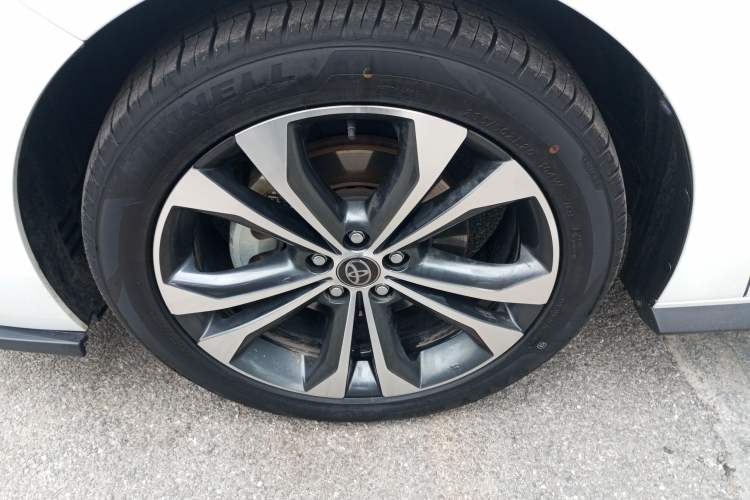 Used Toyota Granvia 2023 2.5L Hybrid Prestige VIP Edition
