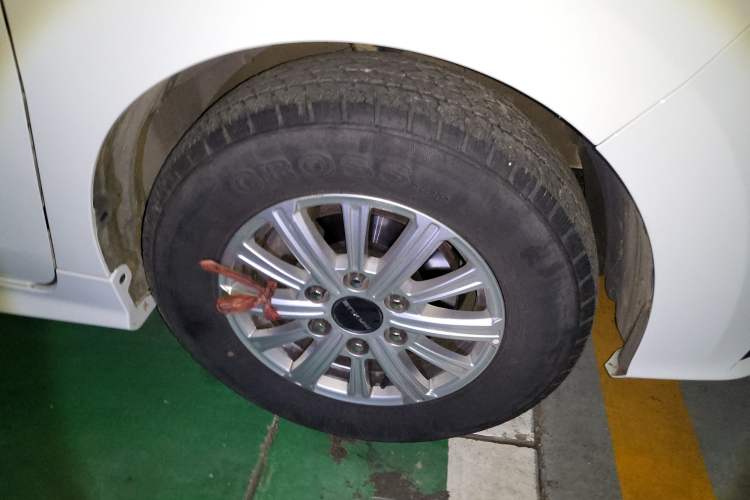 Used SAIC MAXUS G20 2023 Facelifted ES 2.0T Gasoline Automatic Value Edition