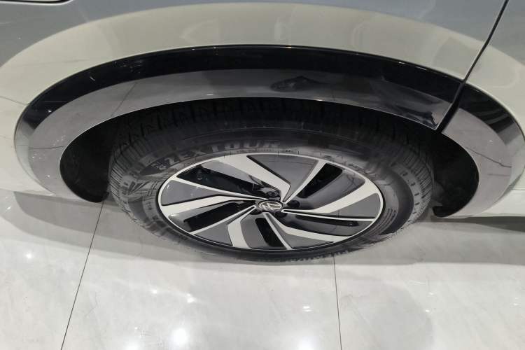 Used Volkswagen Viloran 2024 330TSI Luxury Edition