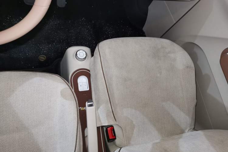 Used Wuling Hongguang MINIEV 2024 3rd Generation 215km Youth Edition Gear Lever