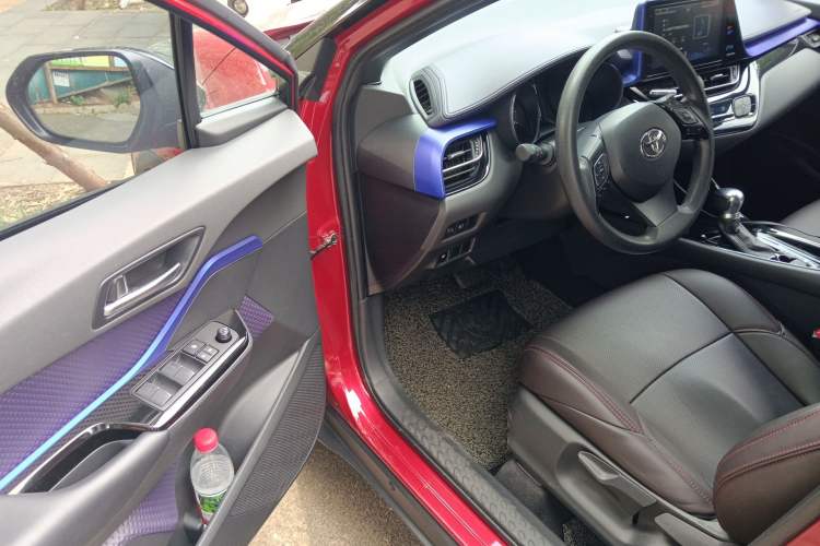 Used Toyota C-HR 2018 2.0L Leading Edition China VI
