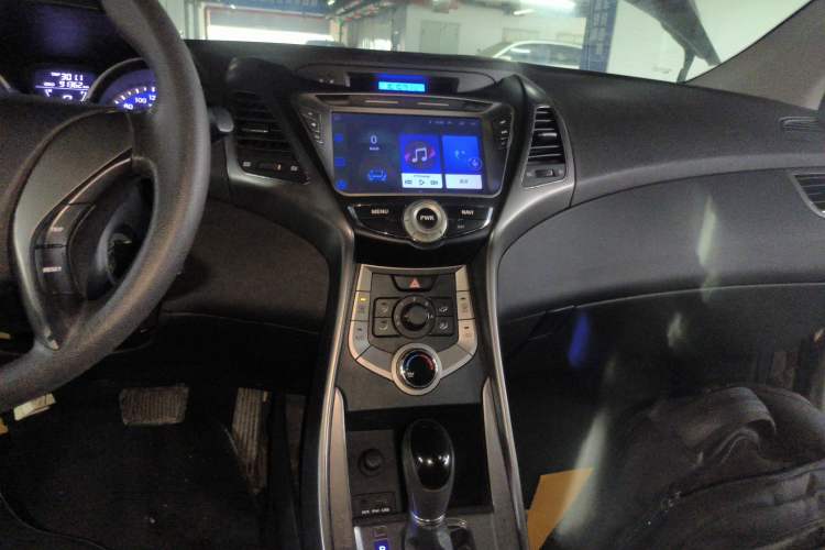 Used Hyundai Elantra (5th Generation / Langdong) 2012 1.6L Automatic Fashion Edition
