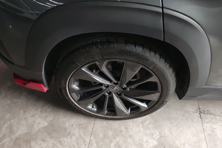 Used CHANGAN UNI-T 2020 1.5T Prestige Version Right Rear Wheel Hub