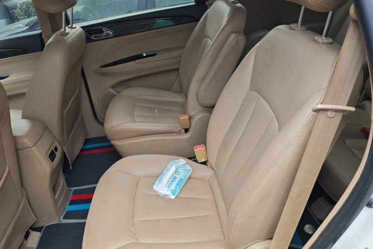 Used Baojun 730 2016 1.5T Manual Comfort Version 7 Seats
