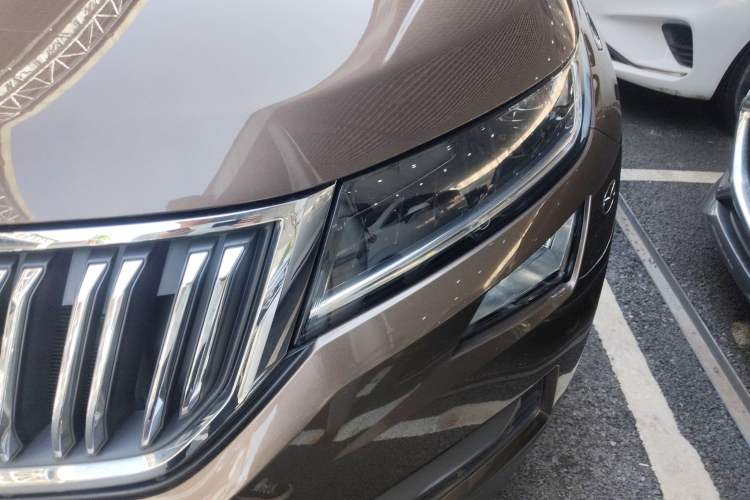 Used Skoda Kodiaq 2019 Facelifted TSI330 7-Seater Two-Wheel-Drive Luxury Enjoyment Edition China VI Standard