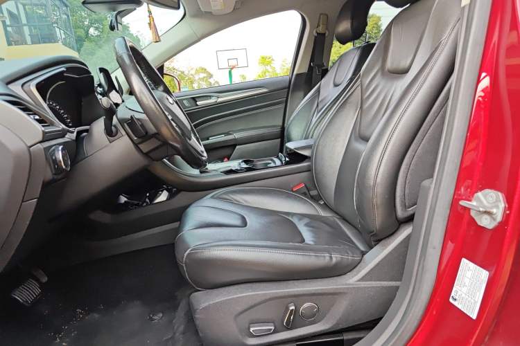 Used Ford Mondeo 2013 2.0L GTDi240 Luxury Sport Model Left Front Seat