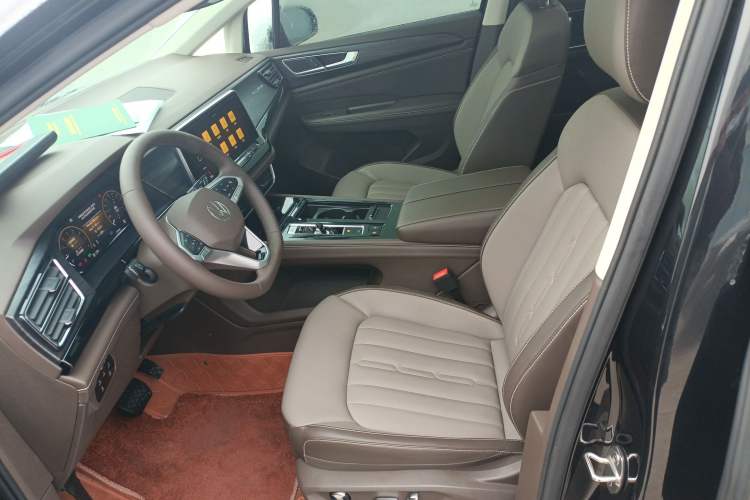 Used Volkswagen Viloran 2024 330TSI Luxury Edition