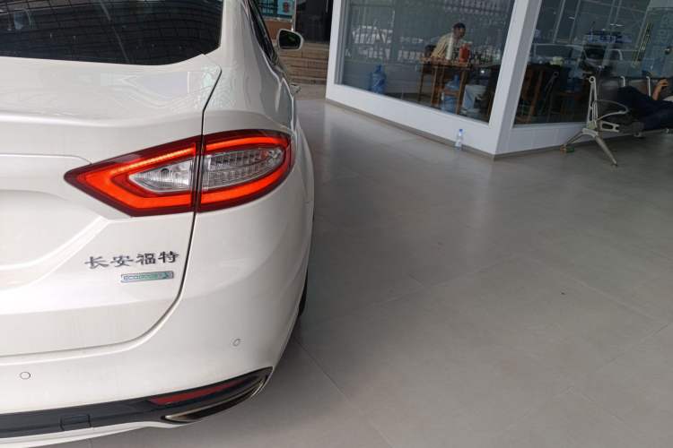 Used Ford Mondeo 2013 2.0L GTDi 200 Fashion Edition