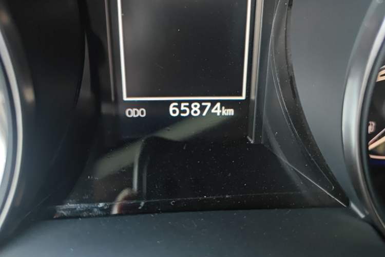 Used Toyota IZOA 2018 2.0L Yichi Version China VI Standard Odometer Close Up