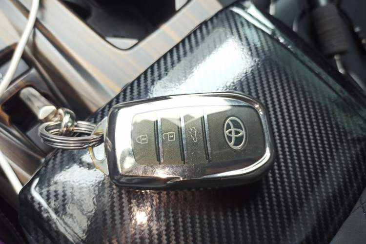 Used Toyota Camry 2024 2.0 GVP Luxury Edition Vehicle Key