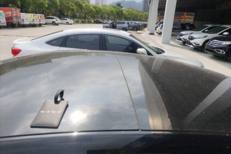 Used Tesla Model 3 2022 Rear-Wheel-Drive Version Roof