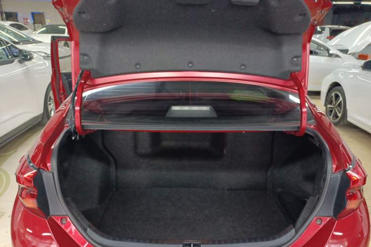 Used Toyota Levin 2016 Dual-Engine 1.8H GS E-CVT Elite Model with Sunroof