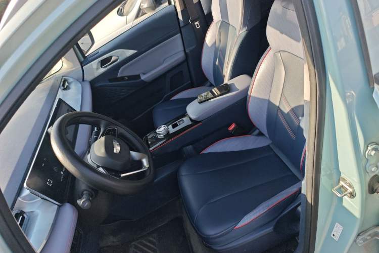 Used Geometry E Firefly 2022 401 km Linglong Tiger 4 Seats
