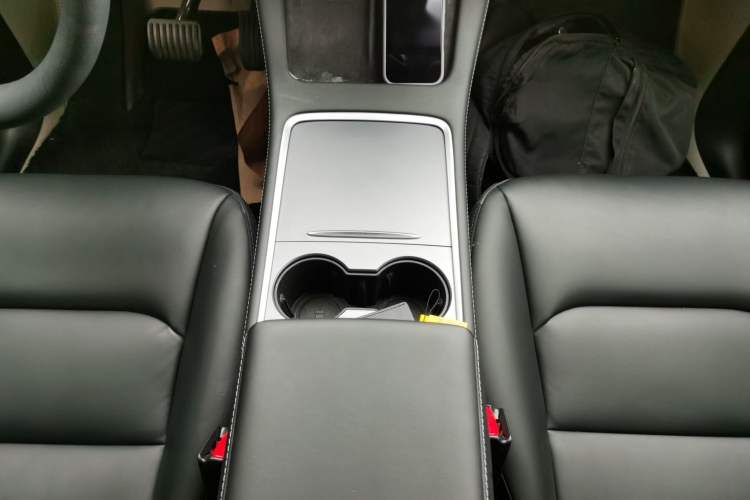 Used Tesla Model Y 2022 Rear-Wheel-Drive Version
