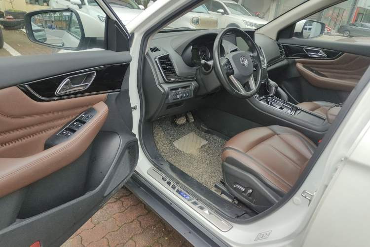 Used Dongfeng Aeolus AX7 2018 Classic 1.6T Automatic Luxury Model Driver Seat