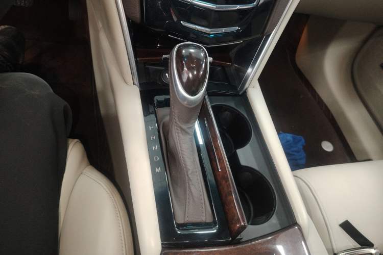 Used Cadillac XTS 2017 28T Elite Model Gear Lever