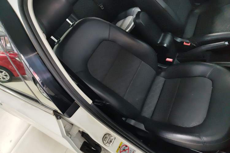 Used Volkswagen Santana 2015 1.6L Manual Comfort Edition