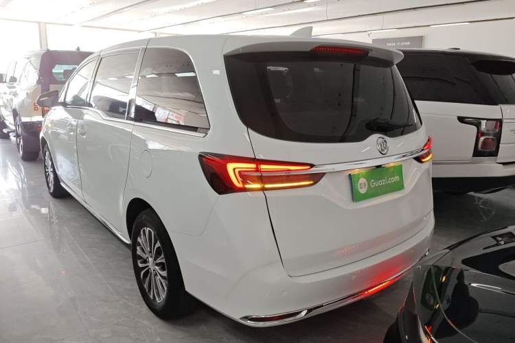 Used Buick GL8 2023 Land Executive Class Smart Enjoyment Model
