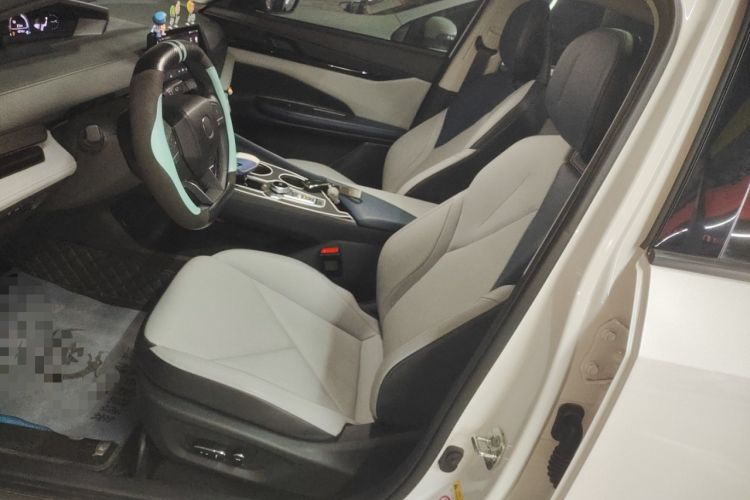 Used Changan UNI-V iDD 2023 ZhiDian iDD 1.5T 113km Smart & Fun Version