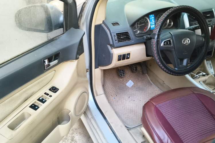 Used BAIC E Series 2012 Hatchback 1.5L Manual Leshang Version

