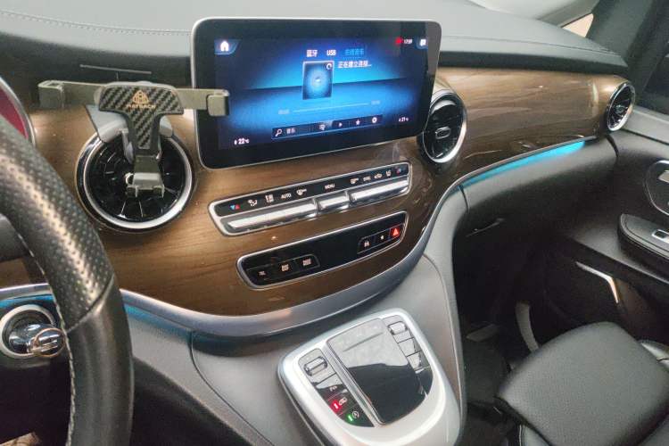 Used Mercedes-Benz V-Class 2022 V 260 L Long-wheelbase Luxury Edition Audio And AC Panel