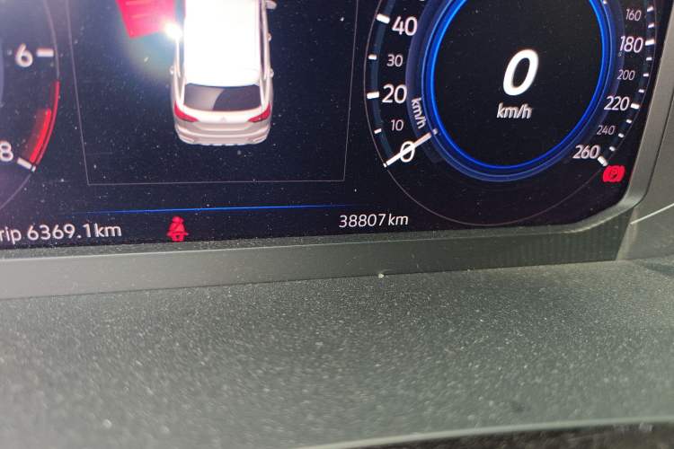 Used Volkswagen Tayron GTE Plug-in Hybrid 2020 1.4T Luxury Model Odometer Close Up