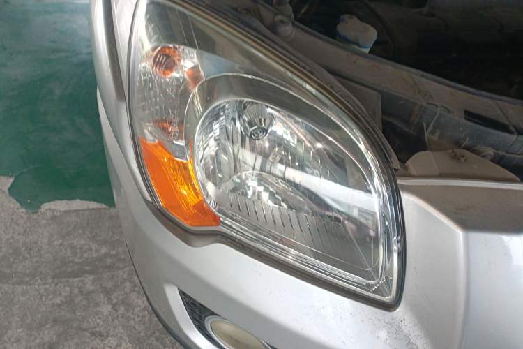 Used Kia Sportage 2009 2.0L Automatic Two-Wheel Drive GLS Right Front Headlight