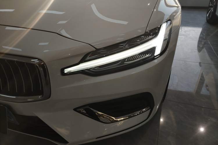 Used Volvo S60 2023 B4 Zhiyi Luxury Edition