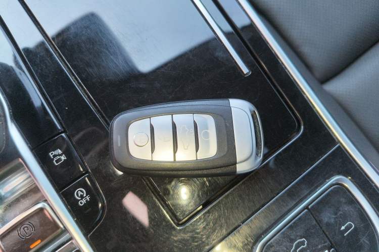 Used Hongqi H9 2020 2.0T Smart Connect Flagship Edition Vehicle Key