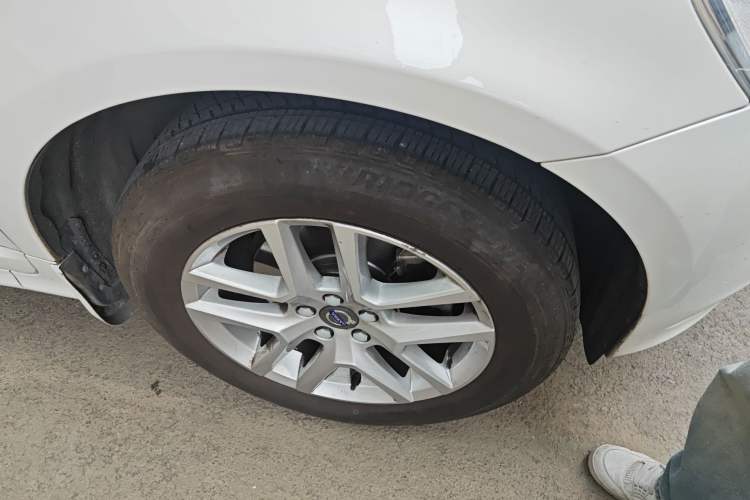 Used Volvo XC60 2017 T5 Smart Upgrade Edition Right Front Wheel Hub