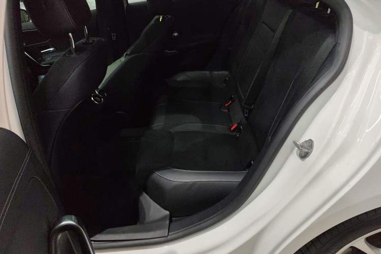 Used Mercedes-Benz A-Class 2021 A 200 L Sport Sedan Fashion Model
