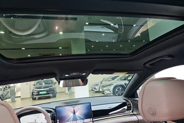 Used BYD Han 2025 DM-i Intelligent Driving Edition 125KM LiDAR Flagship Model
