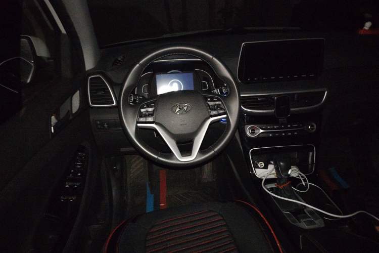 Used Hyundai Tucson 2020 280TGDi Two-Wheel-Drive GLS Fashion Edition China VI Standard