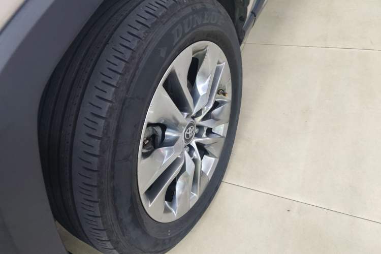 Used Toyota Wildlander 2020 Dual-Engine 2.5L E-CVT Two-Wheel Drive Luxury Edition