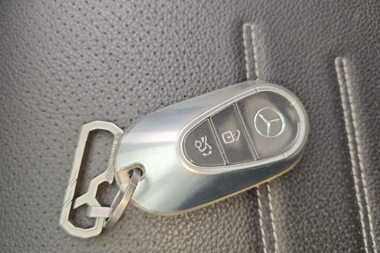 Used Mercedes-Benz GLC 2023 GLC 260 L 4MATIC Dynamic Edition 5-seater