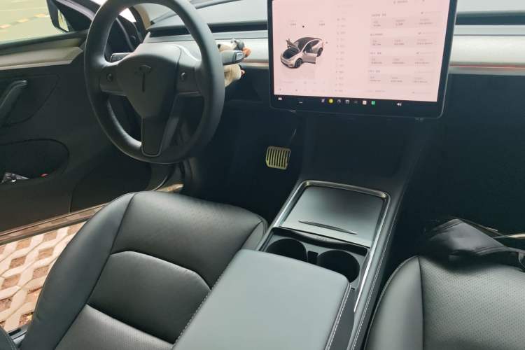 Used Tesla Model Y 2024 Long-Range All-Wheel-Drive Version
