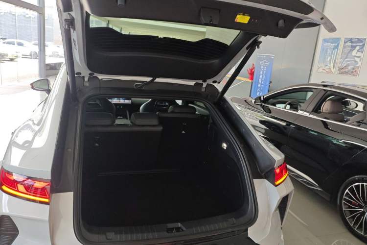 Used BYD Song L EV 2025 Intelligent Driving Version 662 km LiDAR Excellence Edition Trunk