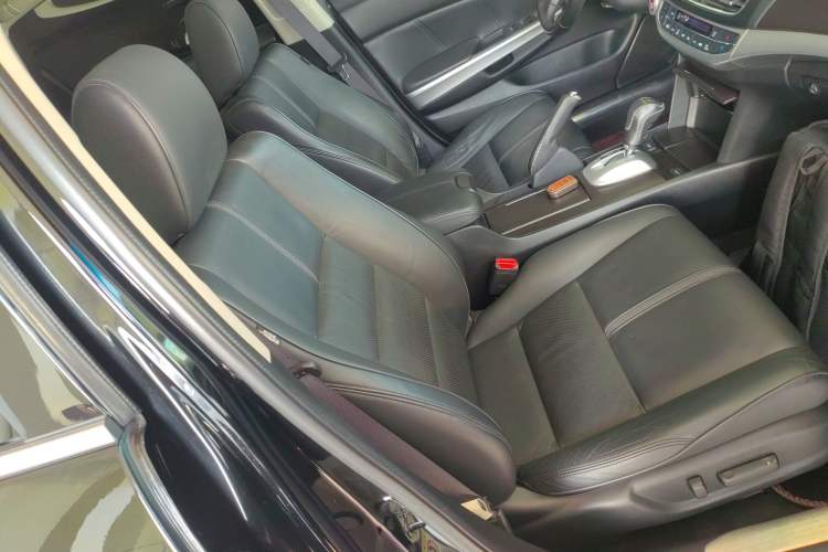 Used Honda Crosstour 2014 2.4L Luxury Edition