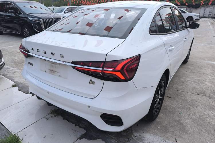 Used Roewe i5 2021 1.5L CVT Platinum Edition Rear Right 45 Deg