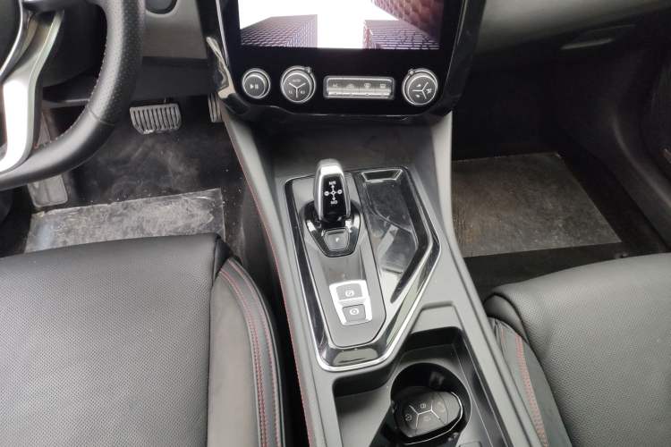 Used Lynk & Co 02 2018 1.5T DCT Two-Wheel Drive Pro Version China V Emission Standard