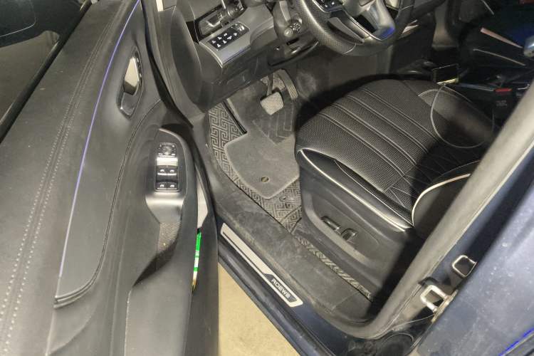 Used Roewe iMAX8 2021 400TGI Supreme Series Prestige Edition Driver Seat