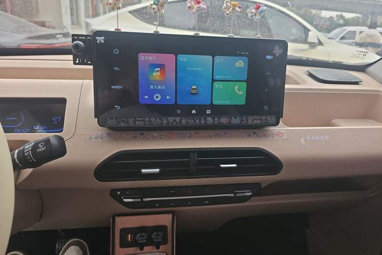 Used Geely Galaxy Panda 2023 Panda Mini 200km Endurance Bear
