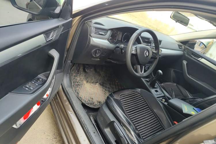 Used Skoda Superb 2016 TSI280 Manual Front-Drive Version
