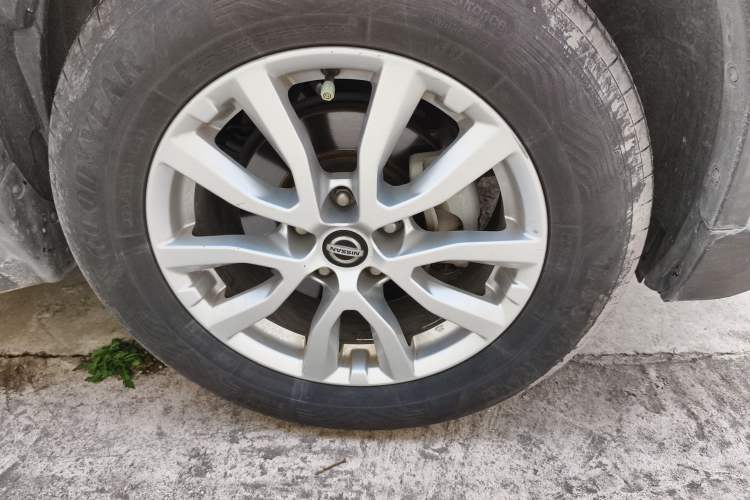 Used Nissan X-Trail 2019 2.0L CVT Comfort Edition 2WD Right Front Wheel Hub