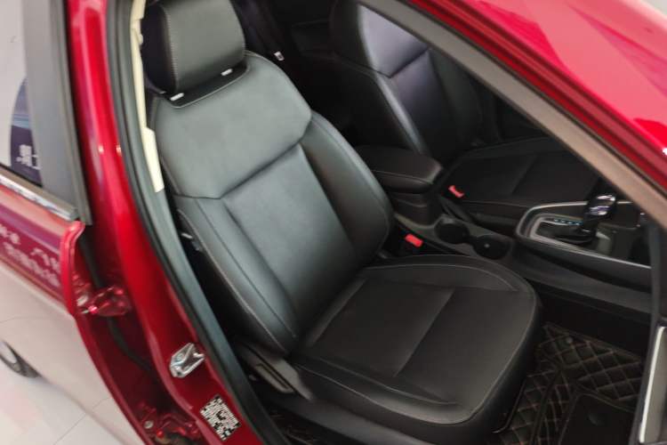 Used Ford Escort 2015 1.5L Automatic Fashion Model Right Front Seat